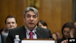 Sam Salehpour, inginer la Boeing, depune mărturie în fața subcomitetului pentru Securitate Internă și Afaceri Guvernamentale din Senatul SUA.