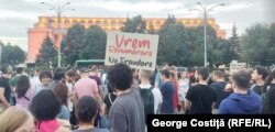 Oamenii au acuzat fraude la vot și organizarea defectuoasă a alegerilor.