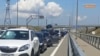 Автомобильная «пробка» на въезде на Керченский мост, архивное фото 