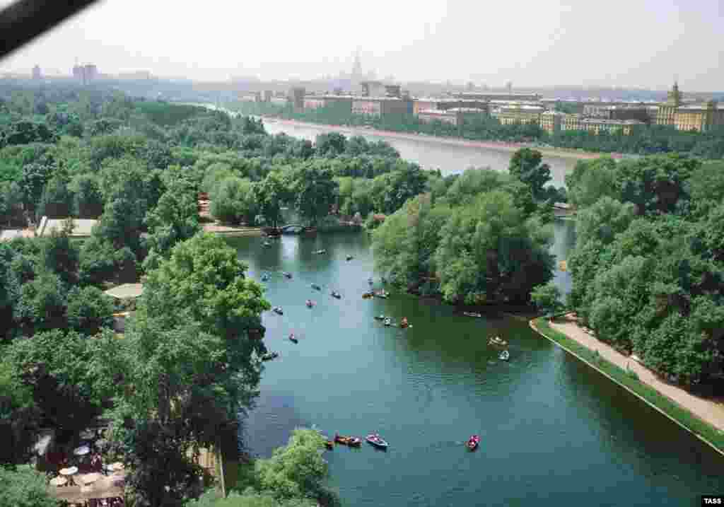 An aerial view of Gorky Park in 1979. For decades, the 300-acre park has provided Muscovites with a swath of tranquil greenery in the heart of the Russian capital. 