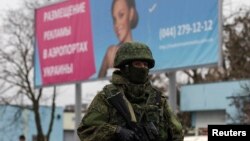 По мнению части югоосетинских экспертов, законопроект, инициированный думской фракцией «Справедливой России», наверное, уже примеряют на себя не только жители Крыма, но и Приднестровья, и Южной Осетии
