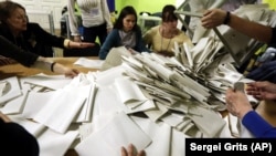 Другий тур виборів президента України пройде 21 квітня