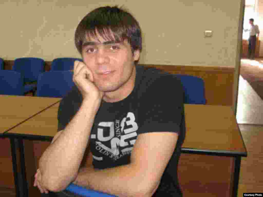 Чингиз Мамедов, дзюдо. На квалификационном чемпионате Азии в 2012 году завоевал бронзовую медаль. На торжественной церемонии открытия Игр Чингиз Мамедов нес государственный флаг Кыргызстана.