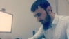 Чеченские власти обвиняют Тумсо Абдурахманова в связях и террористической группировкой «Исламское государство» и заявляет, что он уехал воевать в Сирию