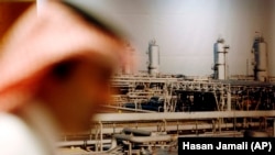 ذخایر نفت عربستان تقریبا دو برابر ذخایر نفت ایران است