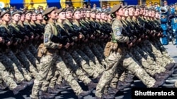 Жінки-військові на параді до Дня Незалежності України. Київ, 24 серпня 2018 року