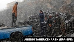 تصویر له ارشیفه: په ایران کې یو شمېر افغان کارګران