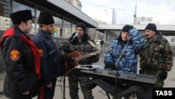 Мәскәүдә казаклардан торган дружиналар тәртип саклый