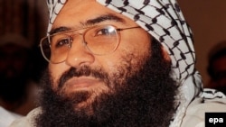 ارشیف، د جیش محمد افراطي ډلې مشر مسعود اظهر په اسلام‌اباد کې یوې خبري غونډې ته د وینا پر مهال