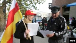 Желающим принять участие в президентских выборах предлагают собрать 5000 подписей избирателей вместо 1000. Кто это осилит, кроме административного ресурса?