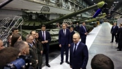 Prezident Vladimir Putin "Uralvaqonzavod" hərbi zavodunda.