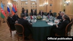Հայաստանի, Ռուսաստանի և Ադրբեջանի փոխվարչապետեր Մհեր Գրիգորյանը, Ալեքսեյ Օվերչուկը և Շահին Մուստաֆաևը, արխիվ