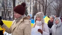 Тисячі дніпропетровців пройшли маршем, протестуючи проти «проплачених Антимайданів»