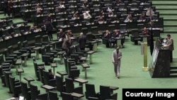 یک نماینده مجلس:‌ وزرای اطلاعات و کشور و جانشین فرمانده کل سپاه پاسداران «نسبت به برقراری فضای آرامش، اطمینان خاطر دادند».