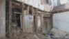 Ромите во Дебар живеат во многу лоши услови.
