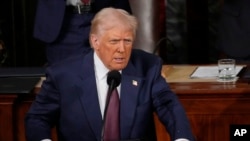 Prezident Donald Tramp ABŞ tarapyndan terror guramasy hasaplanýan "Hamas" toparyna duýduryş berdi.