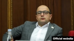 «Պատիվ ունեմ» խմբակցության ղեկավար Հայկ Մամիջանյան, արխիվ
