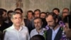 (از راست)‌حمید بقایی، محمود احمدی نژاد و اسفندیار رحیم مشایی پس از آزادی بقایی از زندان