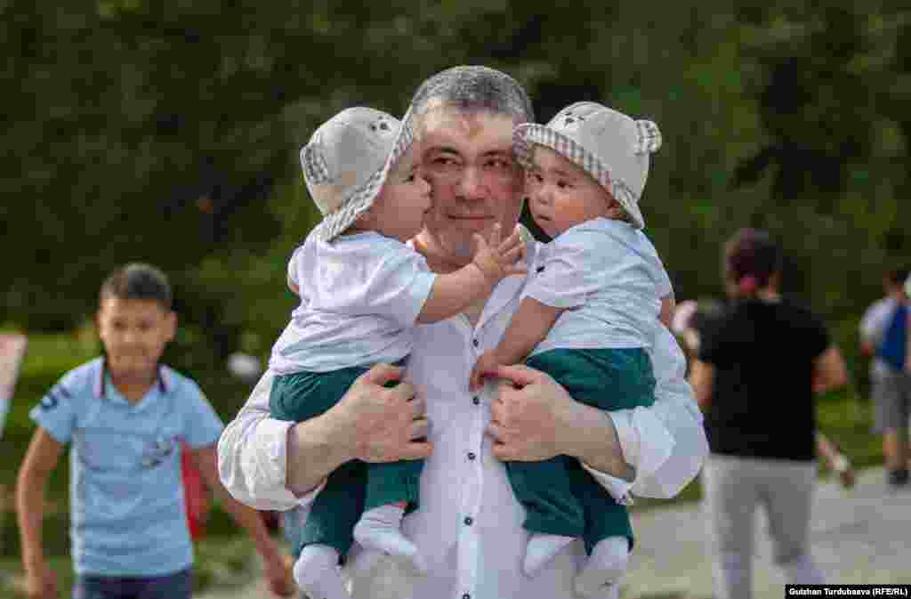 Бал жыттанган балакайлар. 
