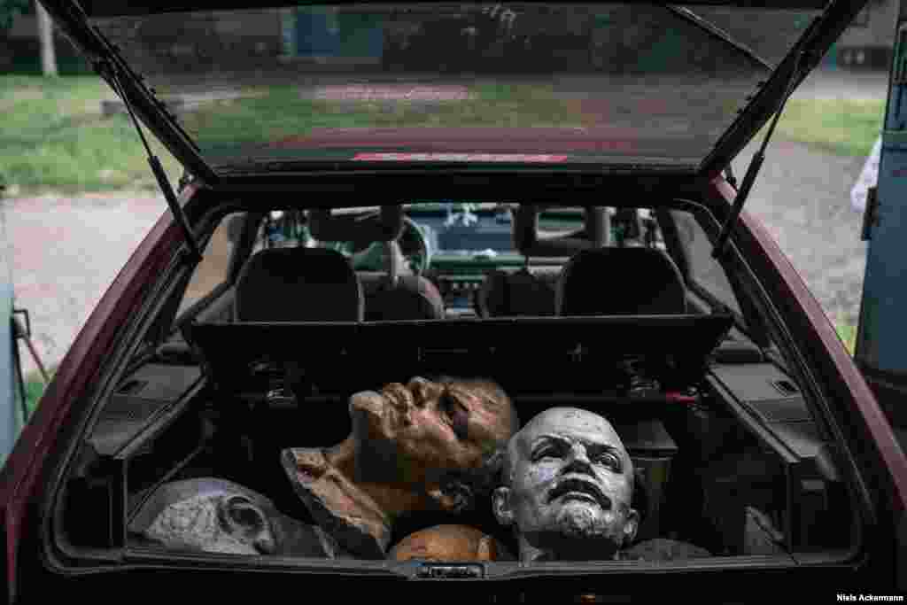 Lenin heads for sale in Kryvyi Rih. "It really puts in perspective all these dreams of leadership, which fuel many politicians, that yeah, you can be powerful and glorified, but in the end you may be sold for $150 in the trunk of a car," says Ackermann. 